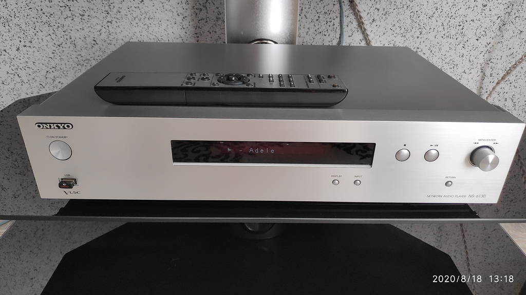 Onkyo player. Onkyo NS-6130. Сетевой аудиоплеер Onkyo NS-6130. Onkyo NS-6130 пульт. Проигрыватель Onkyo pl-33x.