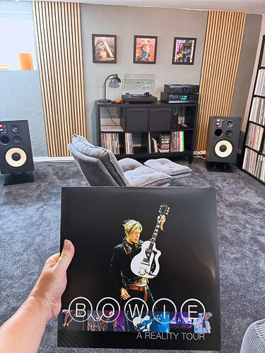 vinyl_markus_1788001411_3974363818497263957_4131474975