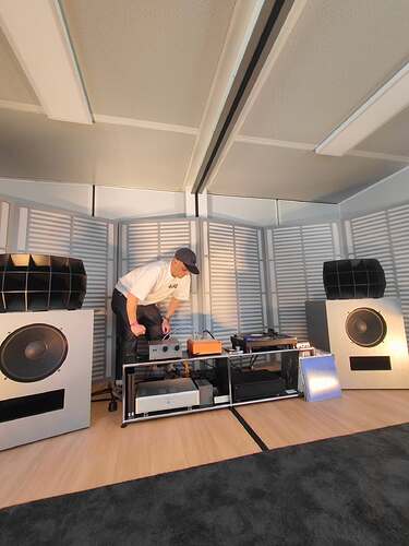 hifi.retro_1781193727_3917236345891791609_33418068141_13