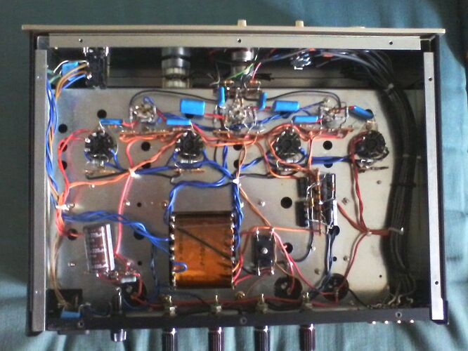 Mactone XM-IIa inside