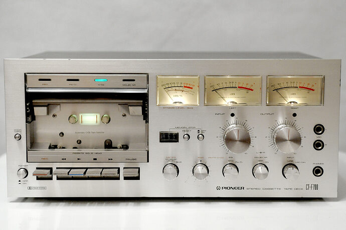 Pioneer CT-700 big