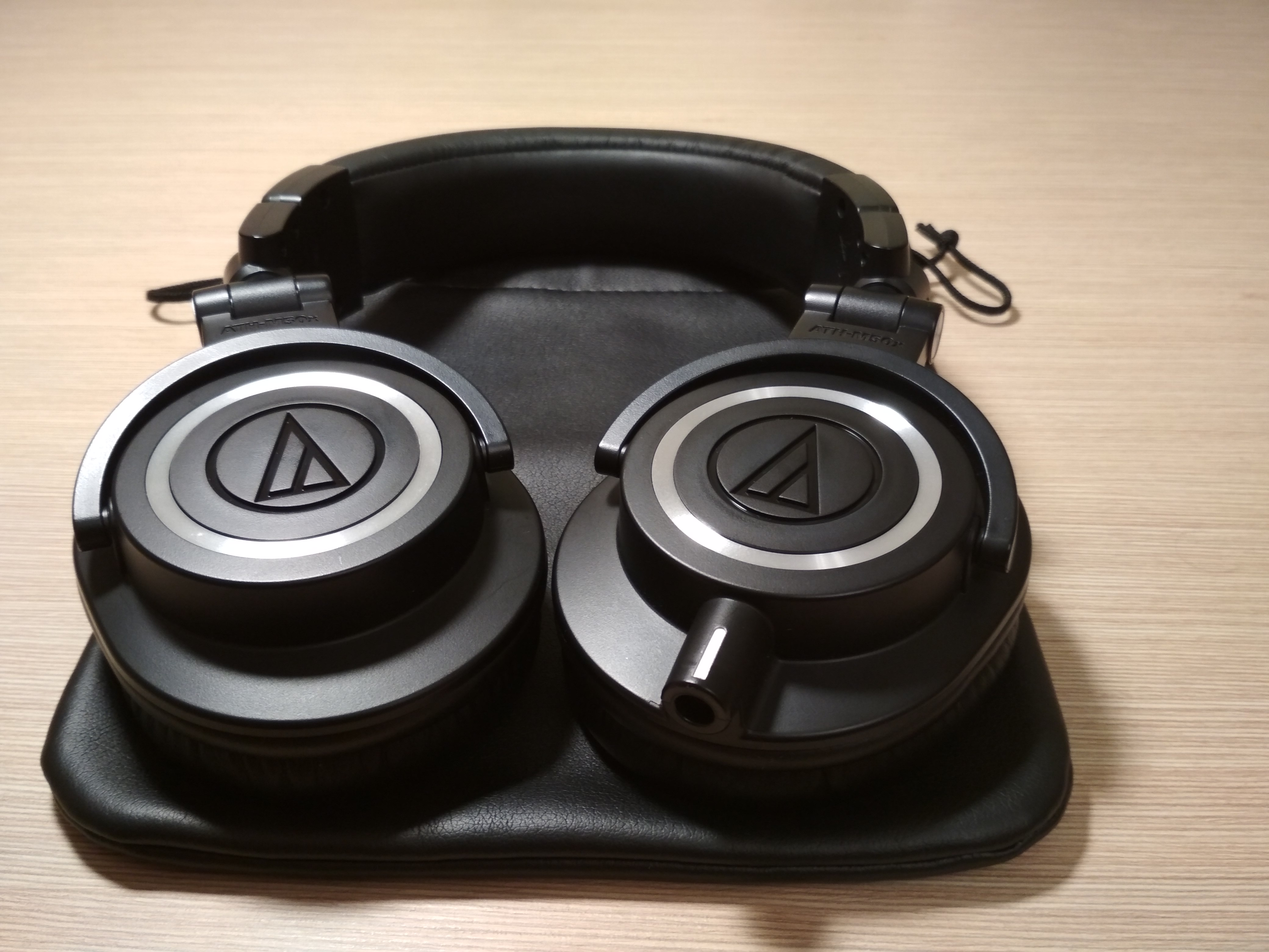 Audio technica ath m50x. Наушники ATH m50x. Audio-Technica ATH-m50х. Наушники Audio-Technica ATH-m50x White. Audio-Technica ATH-m50x Purple.